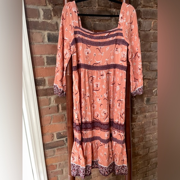 Pink & Maroon Paisley Floral Tunic Style Midi Dress with long sleeves - Picture 3 of 4